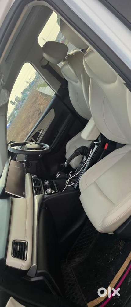 Mahindra Xuv700 Mt 2024