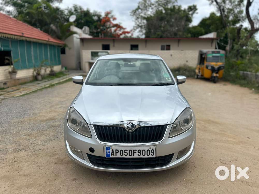 Skoda Rapid 1.5 Tdi At Ambition Plus, 2015, Diesel