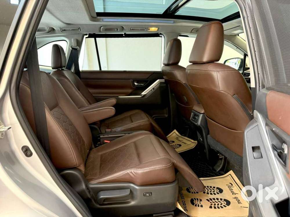 Toyota Innova Hycross 2.0 Zx Hybrid 7 Str, 2023, Petrol