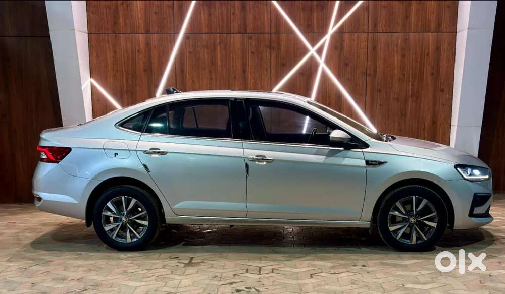 Skoda Slavia Style 1.0l Tsi At, 2022, Petrol