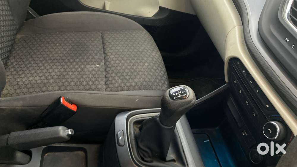 Tata Altroz 1.2 Xm Plus, 2022, Petrol