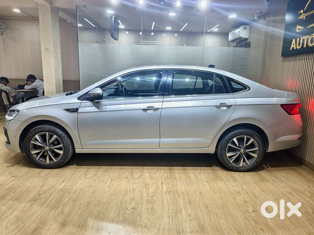 Skoda Slavia 1.0 Tsi Style At, 2023, Petrol