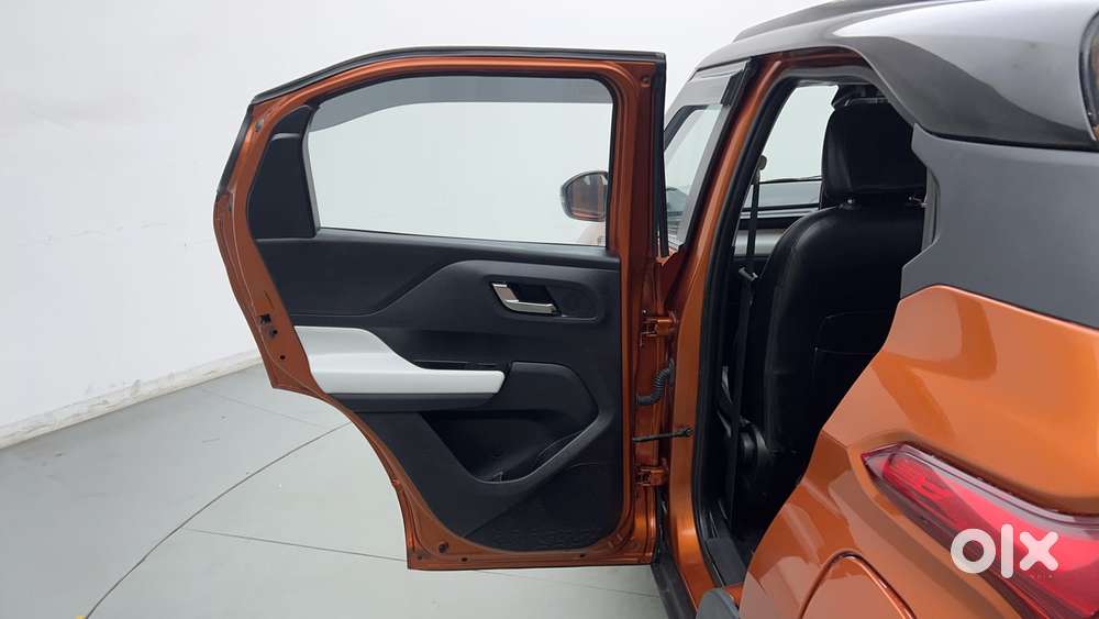 Tata Punch 1.2 Revotron Creative Dual Tone, 2022, Petrol