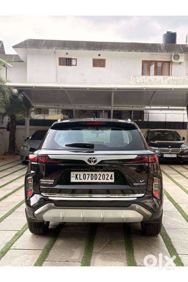 Toyota Urban Cruiser Hyryder 2024 Petrol Well Maintained