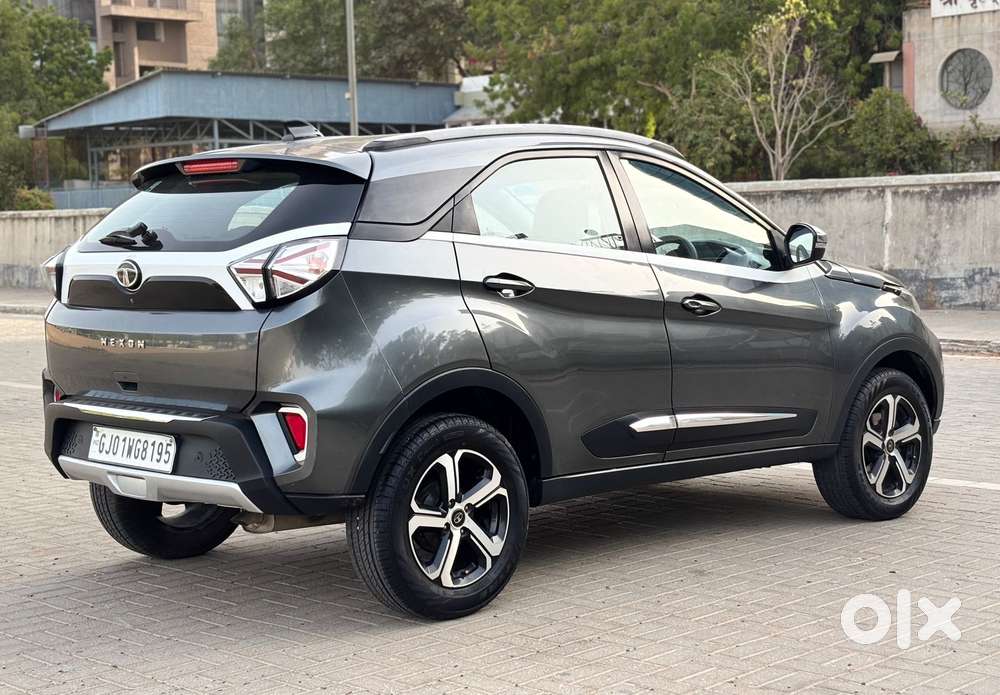 Tata Nexon, 2022, Petrol