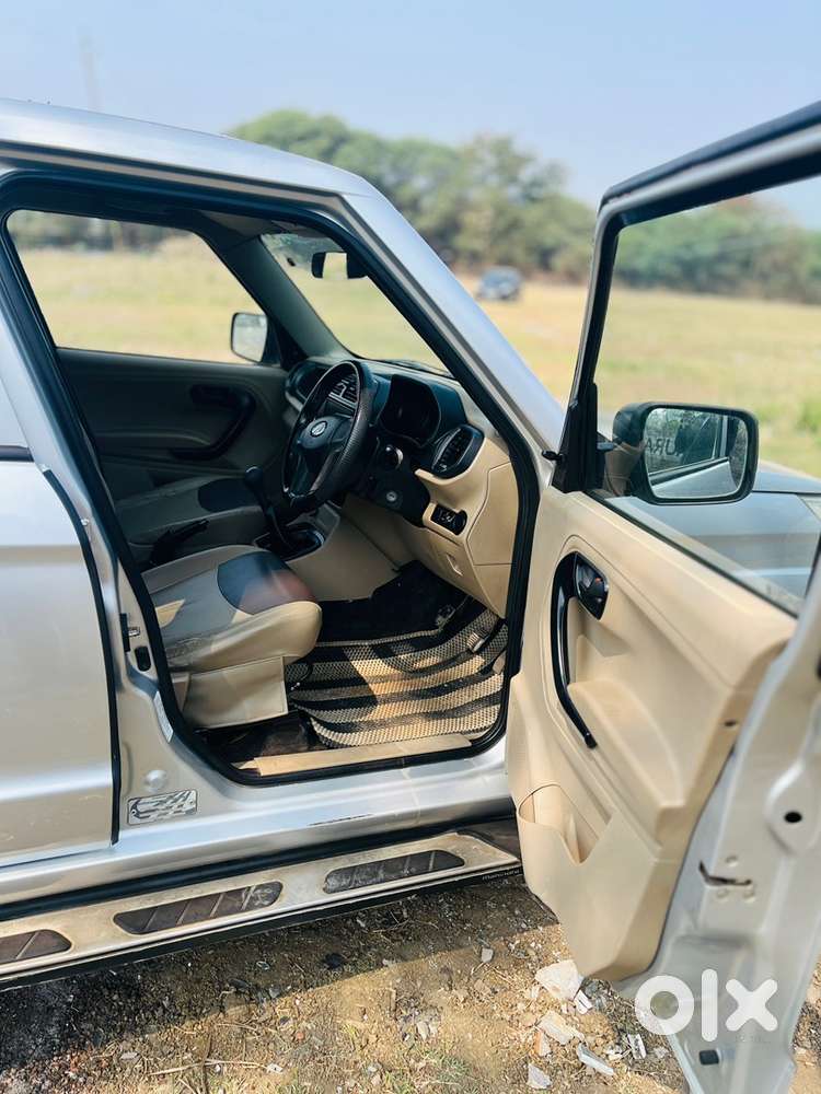 Mahindra Tuv 300 2017 Diesel Good Condition