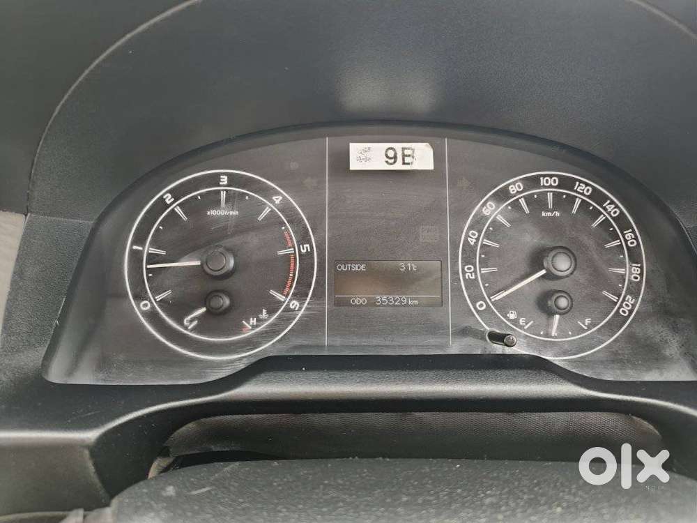 Toyota Innova Crysta 2.4 G Mt, 2023, Diesel