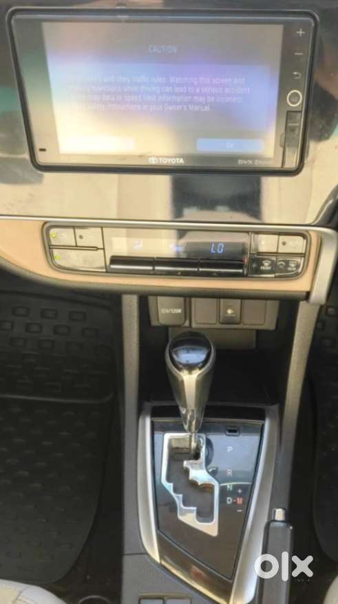 Toyota Corolla Altis 2013-2017 Vl At, 2017, Petrol