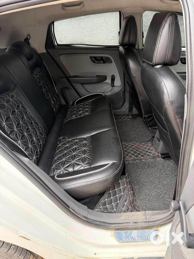 Tata Altoz Petrol 2020