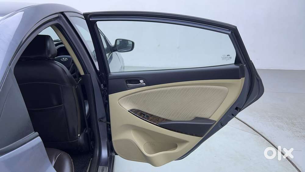 Hyundai Verna [ ] Fluidic 4s 1.6 Vtvt Sx, 2016, Cng & Hybrids