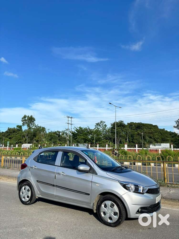 Tata Tiago 1.2 Revotron Xt (o), 2017, Petrol