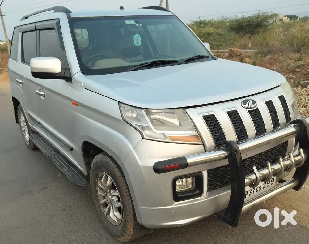 Mahindra Tuv 300 T 8