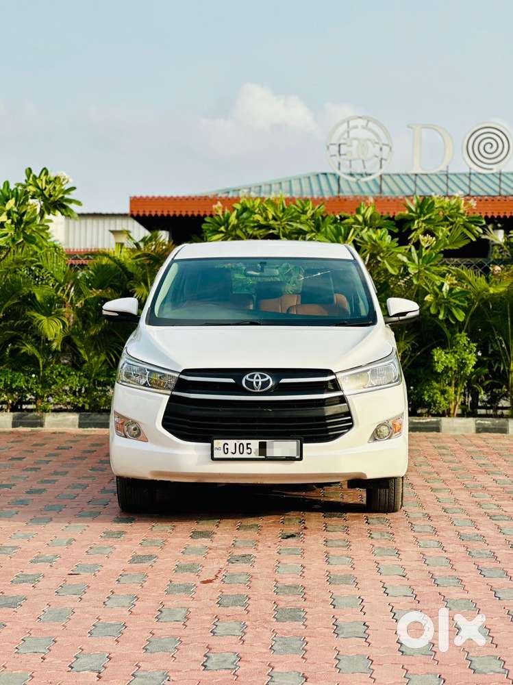 Toyota Innova Crysta G 8 Str, 2016, Diesel