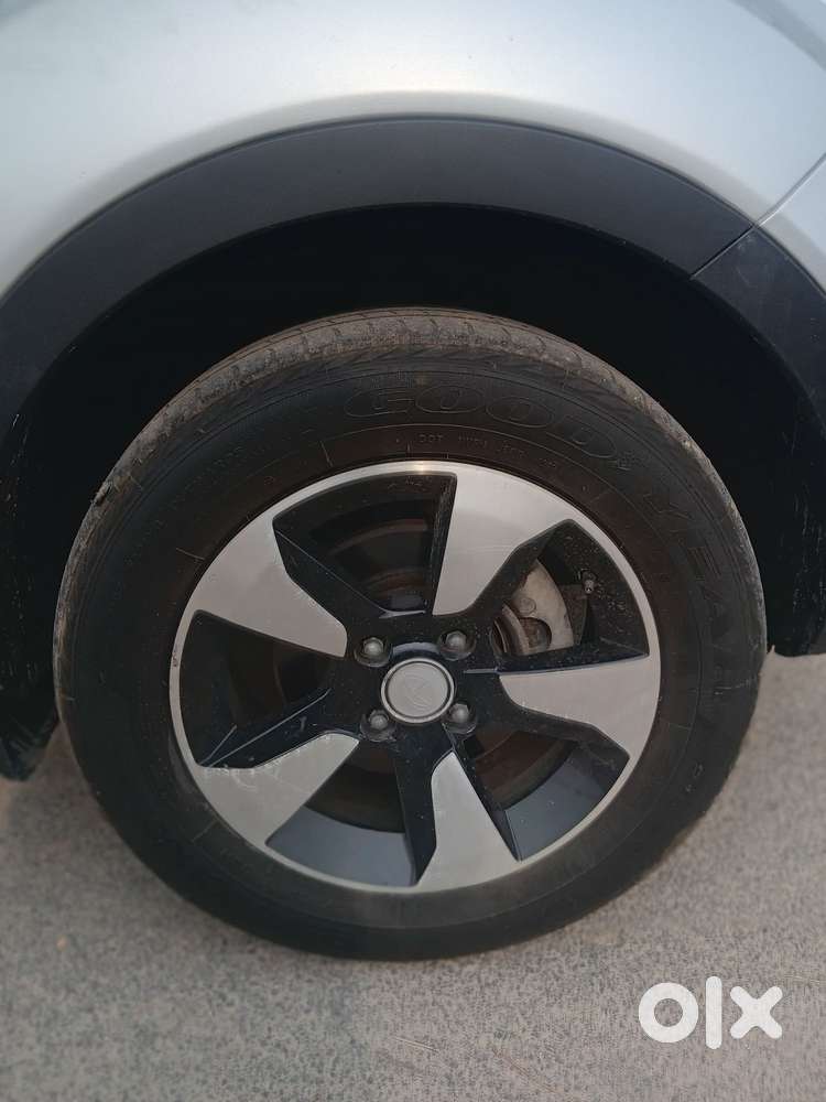 Tata Nexon 1.2 Revotron Xza Plus, 2019, Petrol