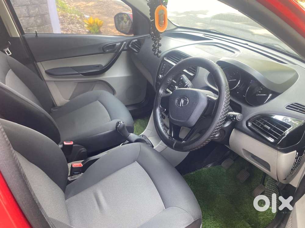 Tata Tiago, 2019, Petrol