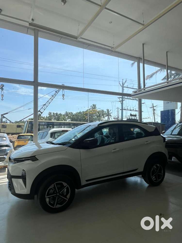 Tata Nexon Petrol Manual 2026