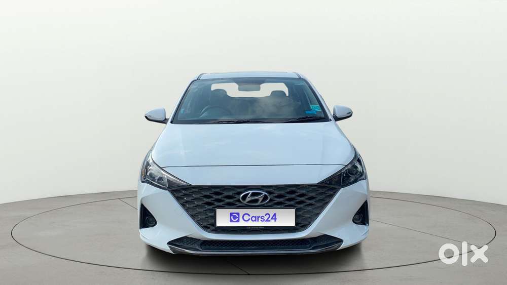 Hyundai Verna 1.5 Sx Vtvt Ivt, 2022, Petrol