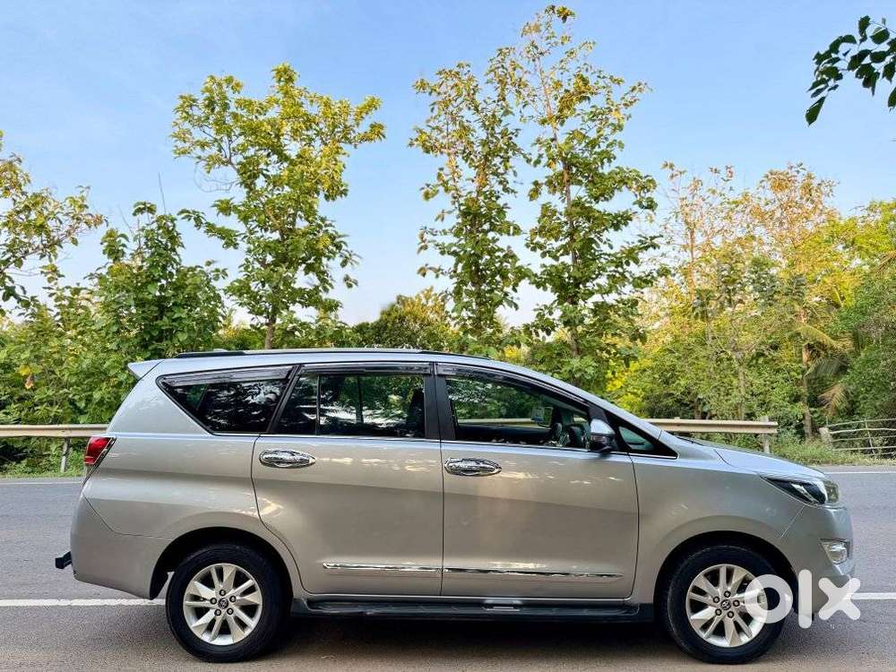Toyota Innova Crysta 2.4 V 8 Str, 2018, Diesel