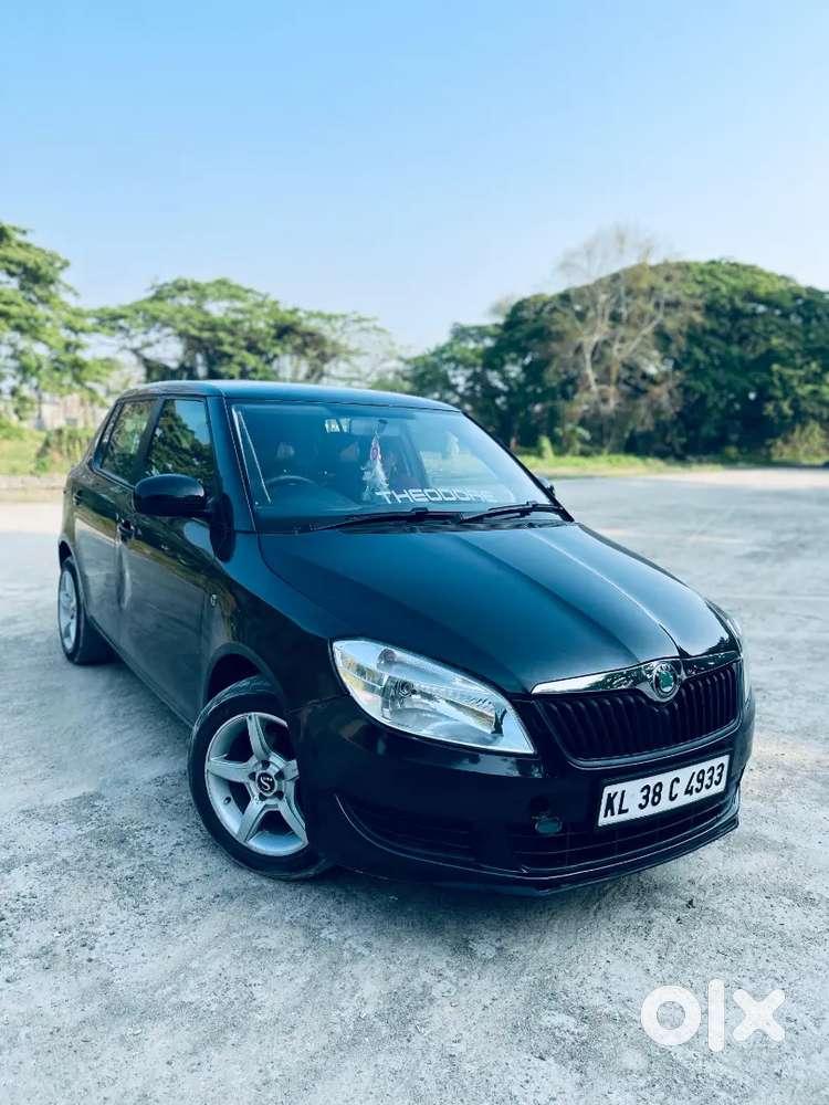 Skoda Fabia 2013 Petrol 98000 Km Driven