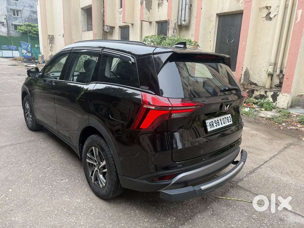 Mahindra Xuv700 2.0 Ax 5 Petrol At Str, 2025, Petrol