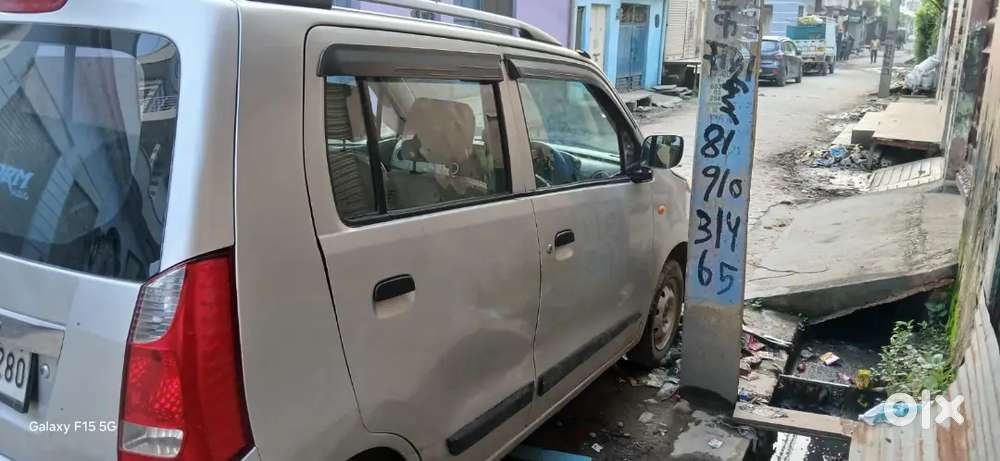 Company Fitted Cng,basetub, Stereo,,back Camra, All Okk Vehicle , Insu