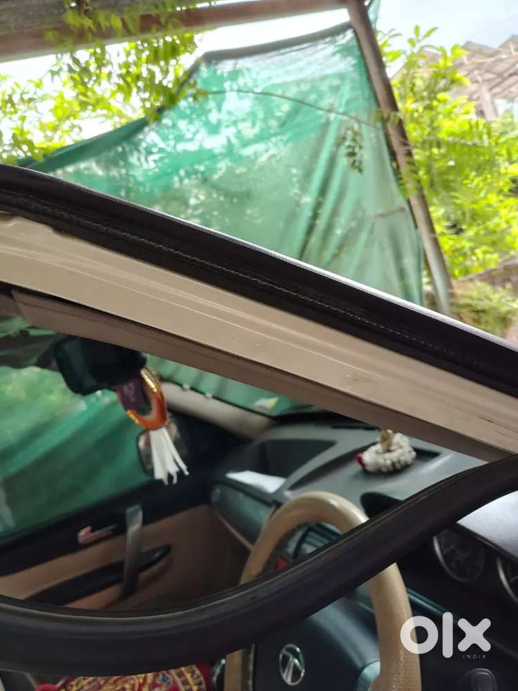 Tata Safari Storme 2014