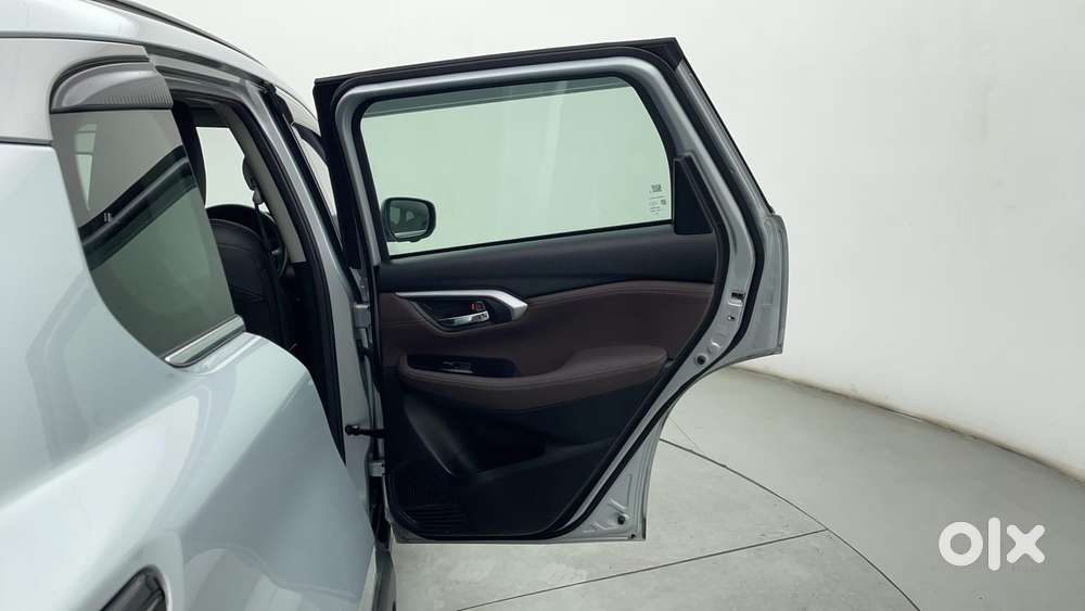 Maruti Suzuki Grand Vitara 1.5 Alpha Smart Hybrid Allgrip, 2023, Pet..