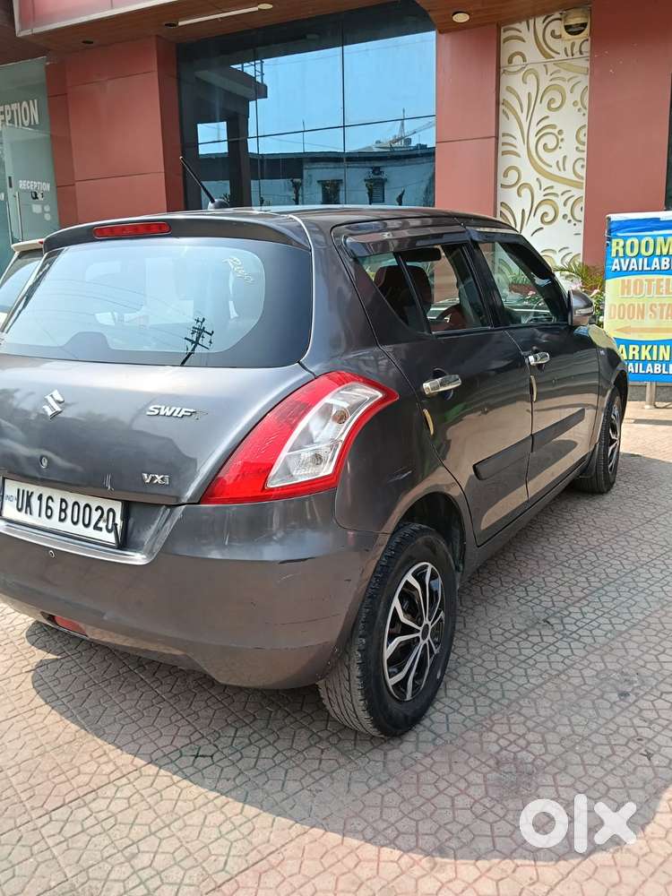 Maruti Suzuki Swift Vxi + Manual, 2017, Petrol