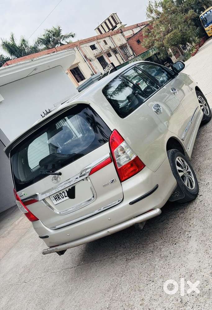 Toyota Innova 2.5 Zx 7 Str Bs-iv, 2015, Diesel