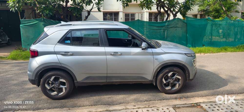 Hyundai Venue Sx+ At, 2020, Petrol