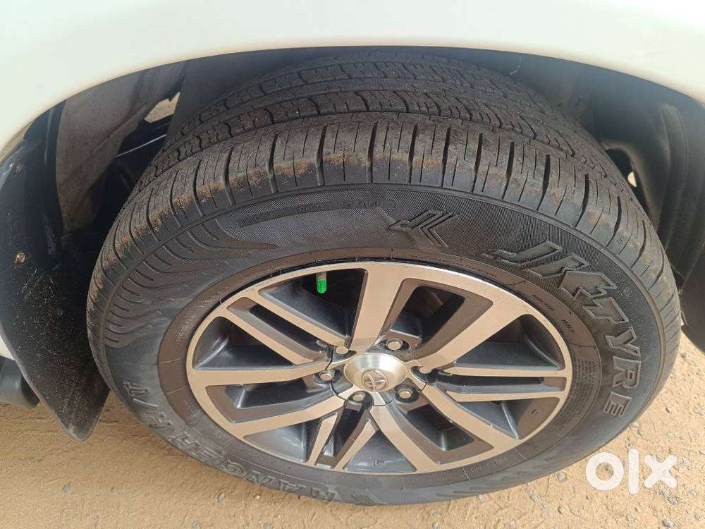 Toyota Fortuner 3.0 4x4 Manual, 2011