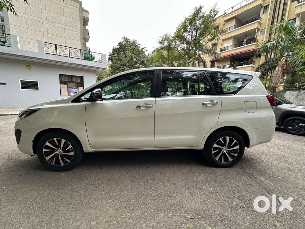 Toyota Innova Crysta 2022 Diesel Well Maintained