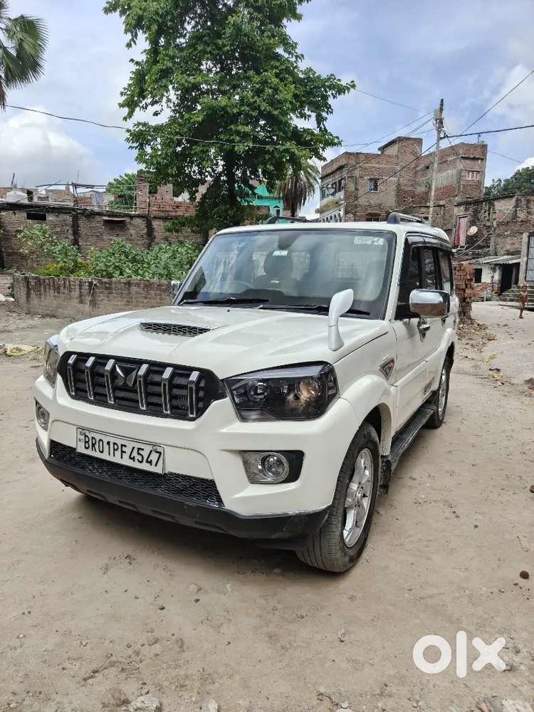 Mahindra Scorpio S10 Diesel 2015
