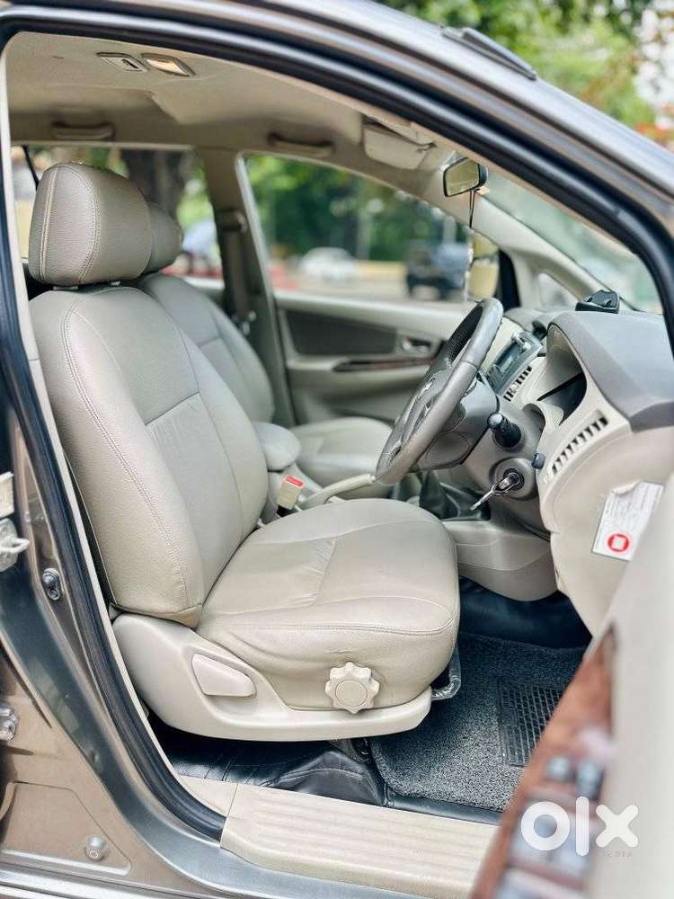 Toyota Innova 2.5 V 7 Str, 2013, Diesel