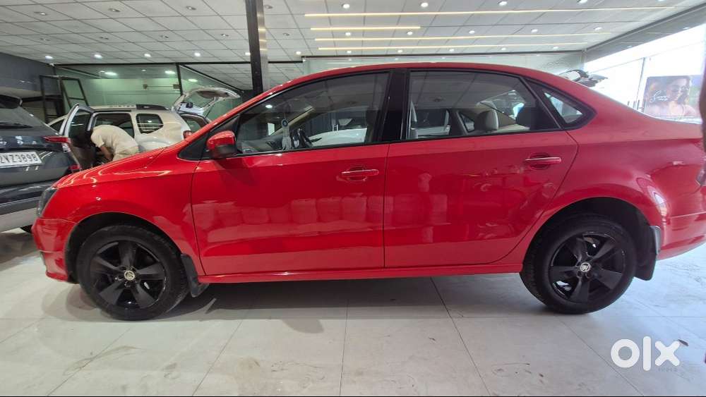 Skoda Rapid 2017 1.6 Mpi Style Mt  Top Model  Well Maintained