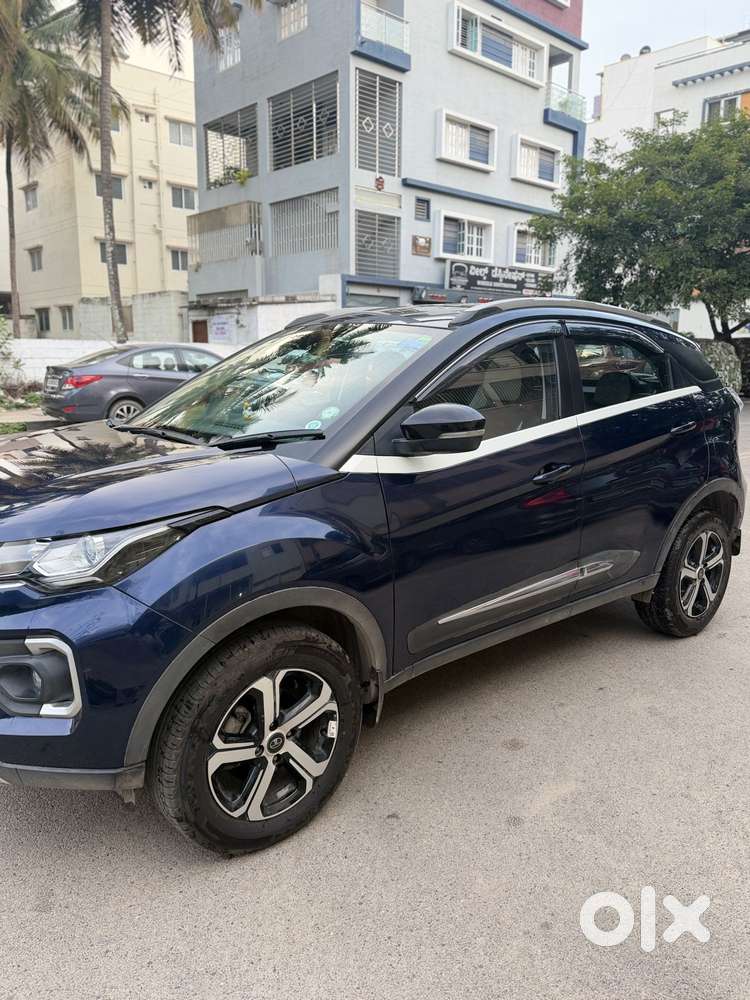 Tata Nexon AMT XZA PLUS, 2023, Petrol