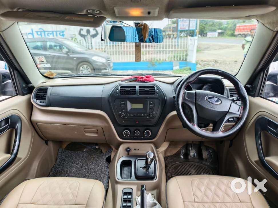 Mahindra Tuv 300 T6 Plus Amt, 2016, Diesel