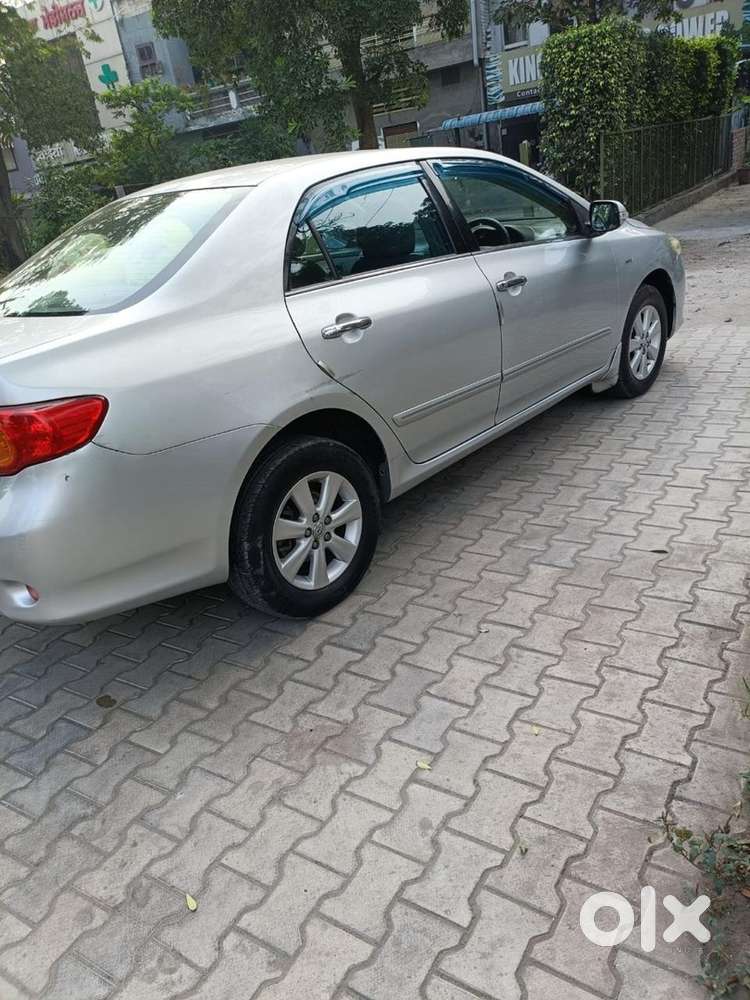 Toyota Corolla Altis 2010 Petrol