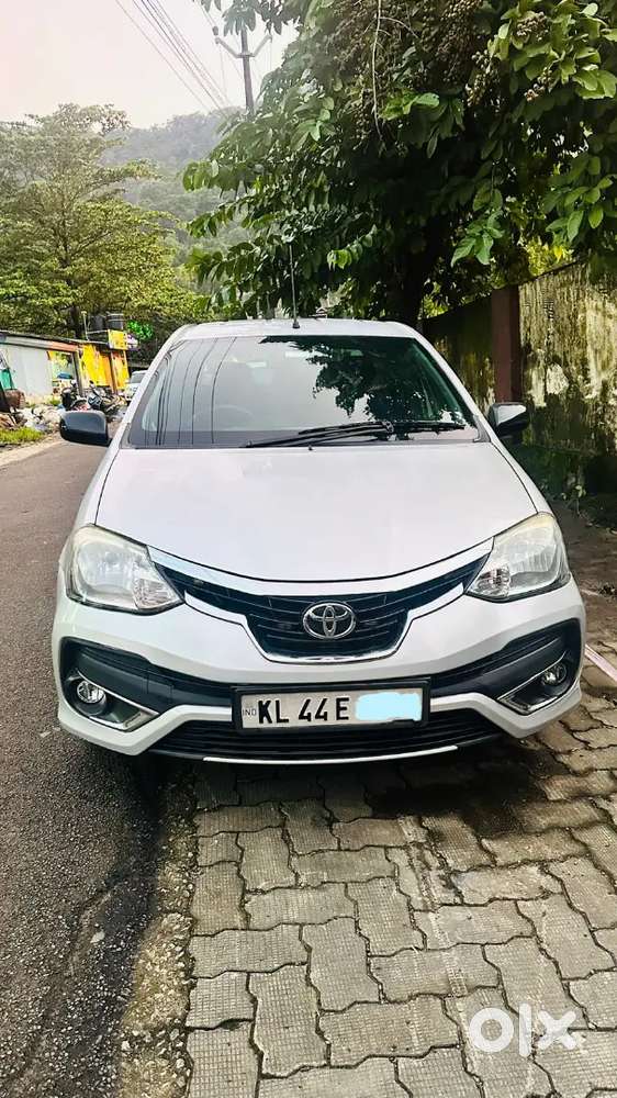 Toyota Etios 2017 Registered 2016 December Model Diesel 170000 Km