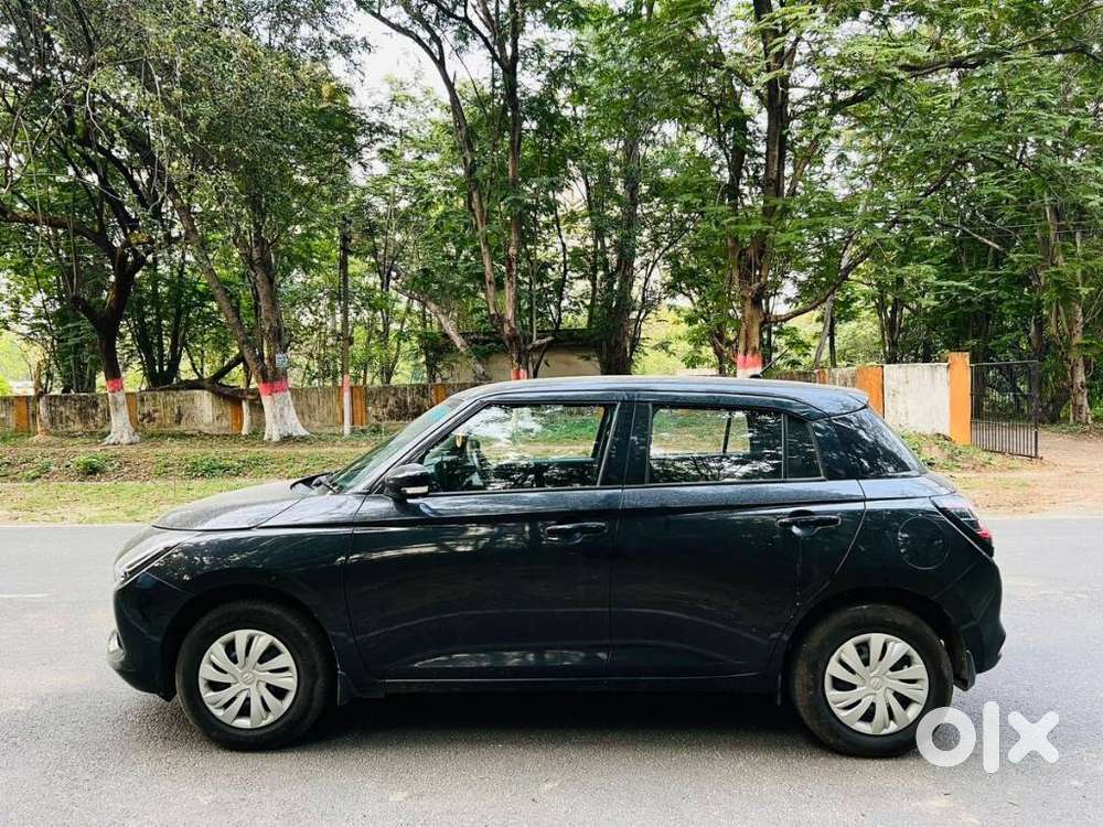 Maruti Suzuki Swift Vxi Optional, 2025, Petrol