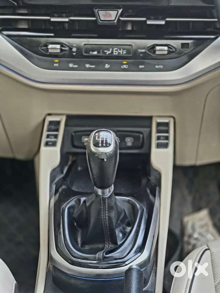 Kia Carens Luxury 1.5 Diesel Imt 7 Str, 2024, Diesel