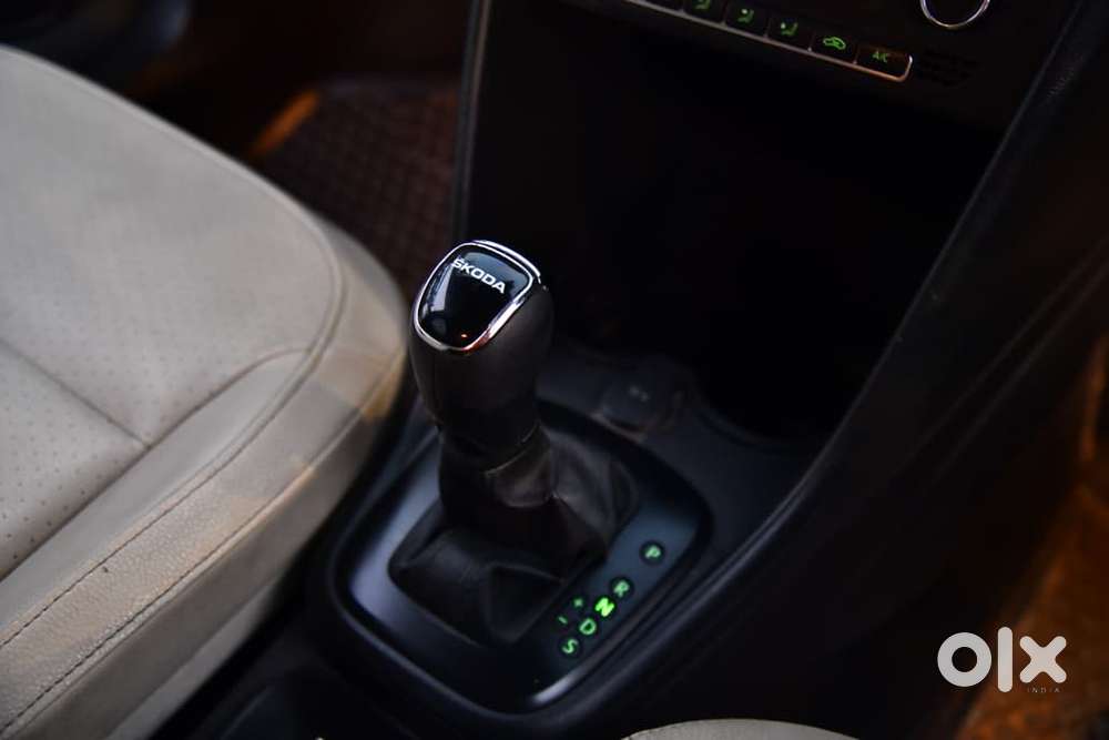 Skoda Rapid 1.6 Elegance Plus Mpi At, 2017, Petrol