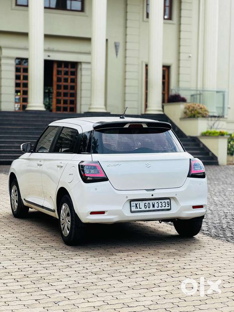 Maruti Suzuki Swift Vxi + Manual, 2024, Petrol