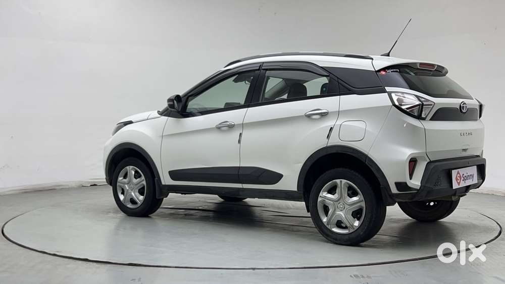 Tata Nexon 1.2 Revotron Xma Amt (s), 2022, Petrol