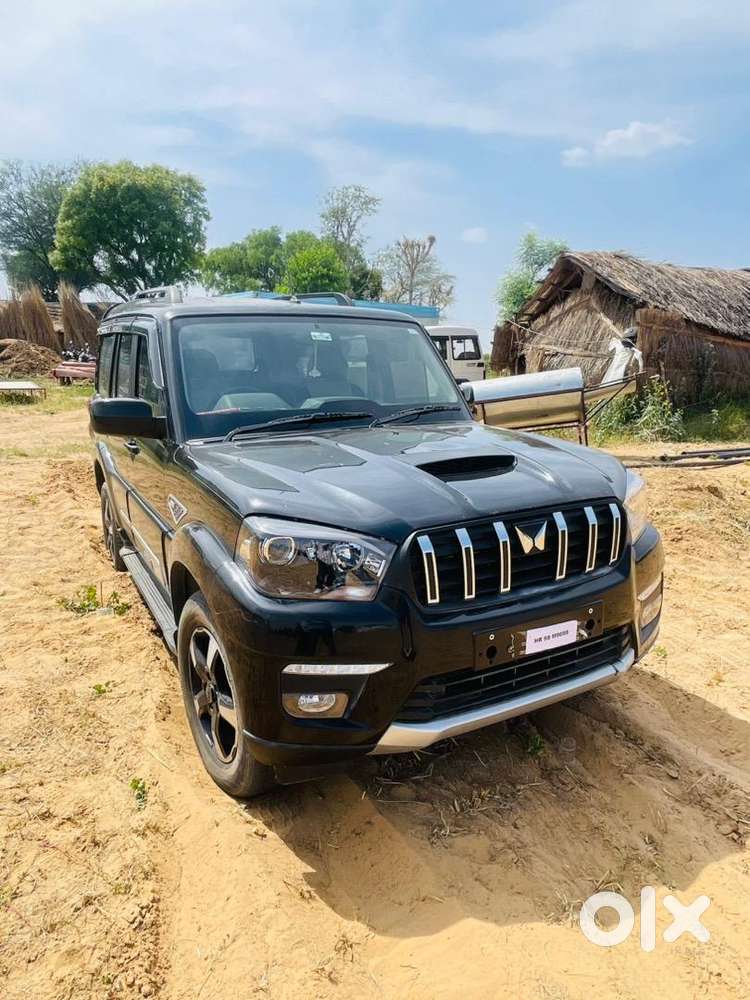 Mahindra Scorpio Classic 2023 Diesel 52000 Km Driven