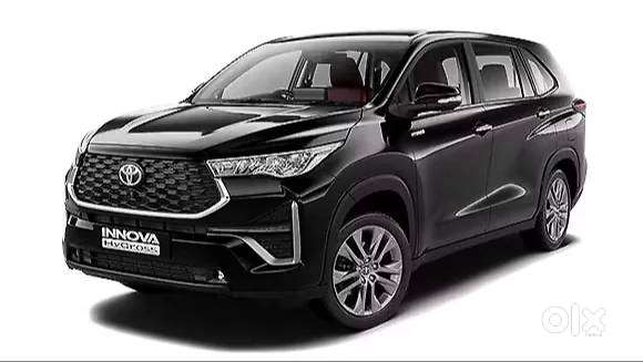 Toyota Innova Hycross Nov 2023 Petrol Well Maintained