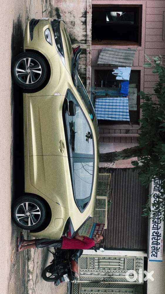 Tata Altroz Petrol 2020 ,18000 Km Driven , All Ganuine , Urgent Sell