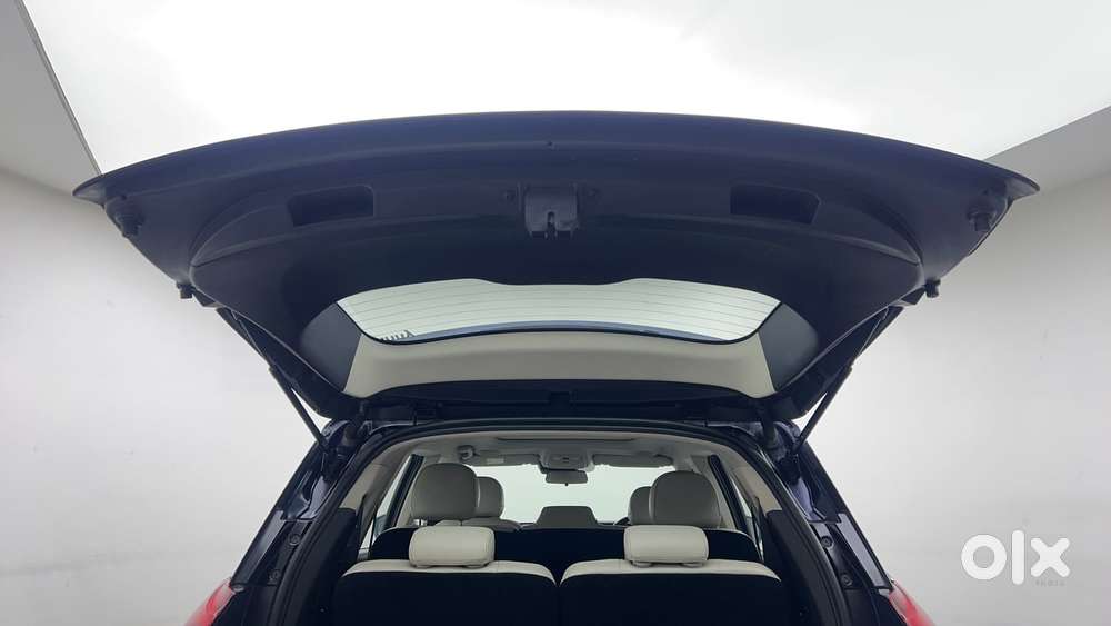 Mahindra Xuv700 2.0 Ax 7 Petrol At Luxury Pack Str, 2022, Petrol