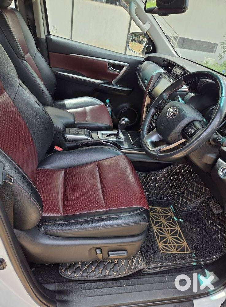 Toyota Fortuner Legender 4X2 AT 2.8, 2023, Diesel
