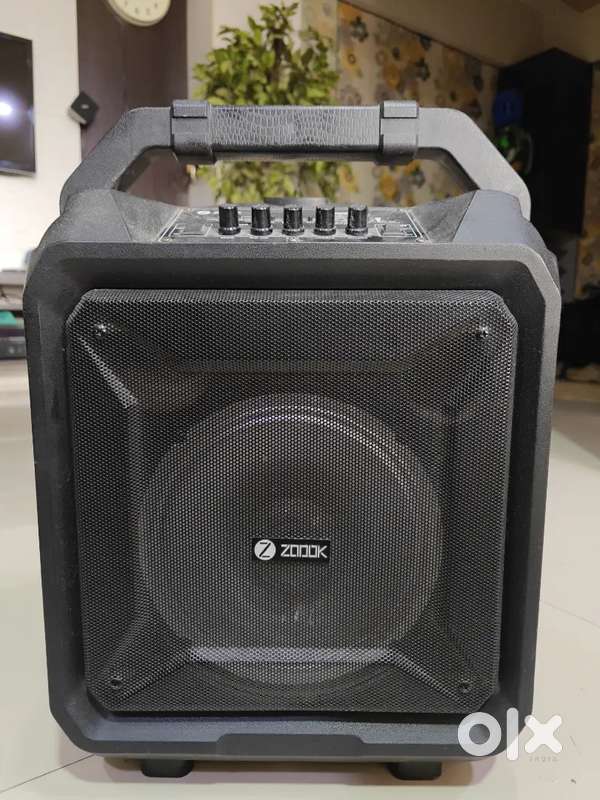 Zook rockerz thunder XL trolley Music bluethooth speaker with Mic